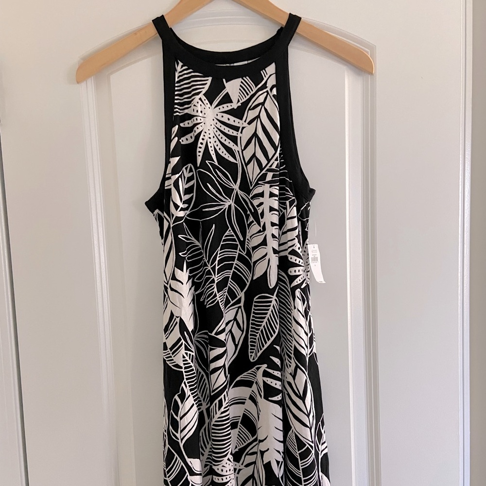 NWT Old Navy Black/White multi pattern dress